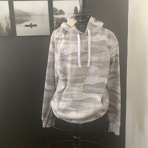 New soft camo sweatshirt 60% cotton 40% polyester. Soft and comfortable .